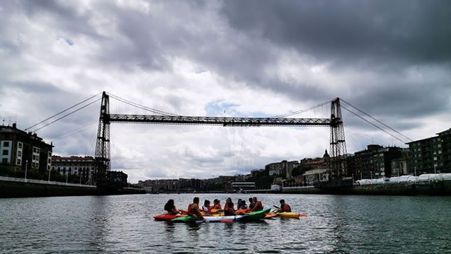 Bilbobentura - Piragua -Travesía Puente Colgante-Bilbao - Portugalete
